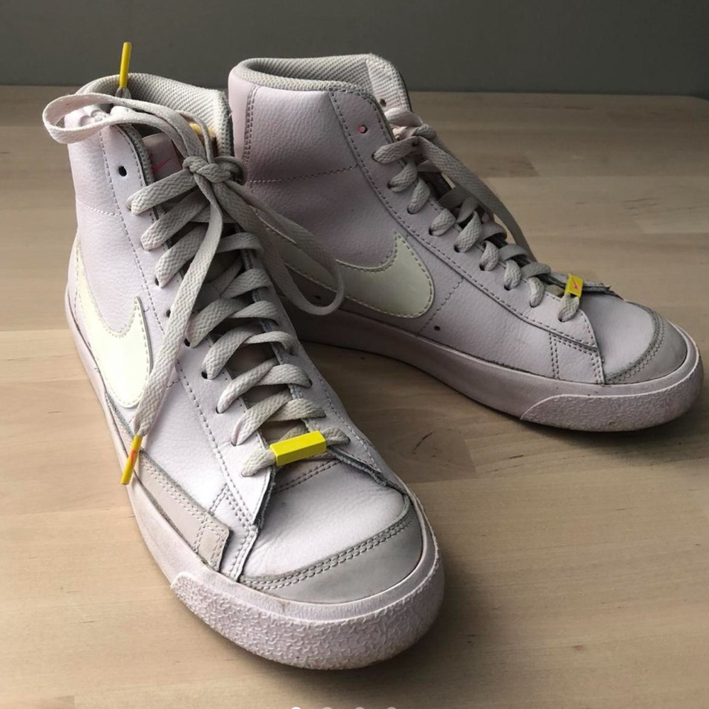 Used women Nike blazers